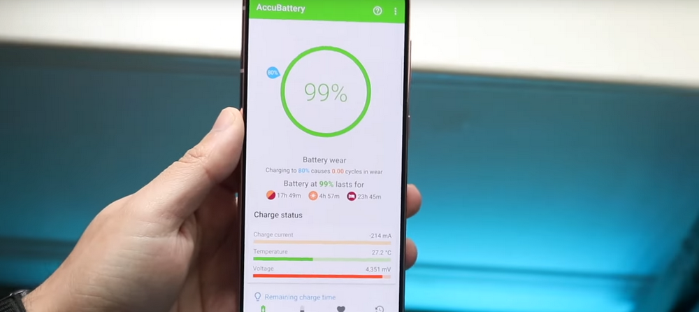 Jak sprawdzić kondycję baterii Android iPhone